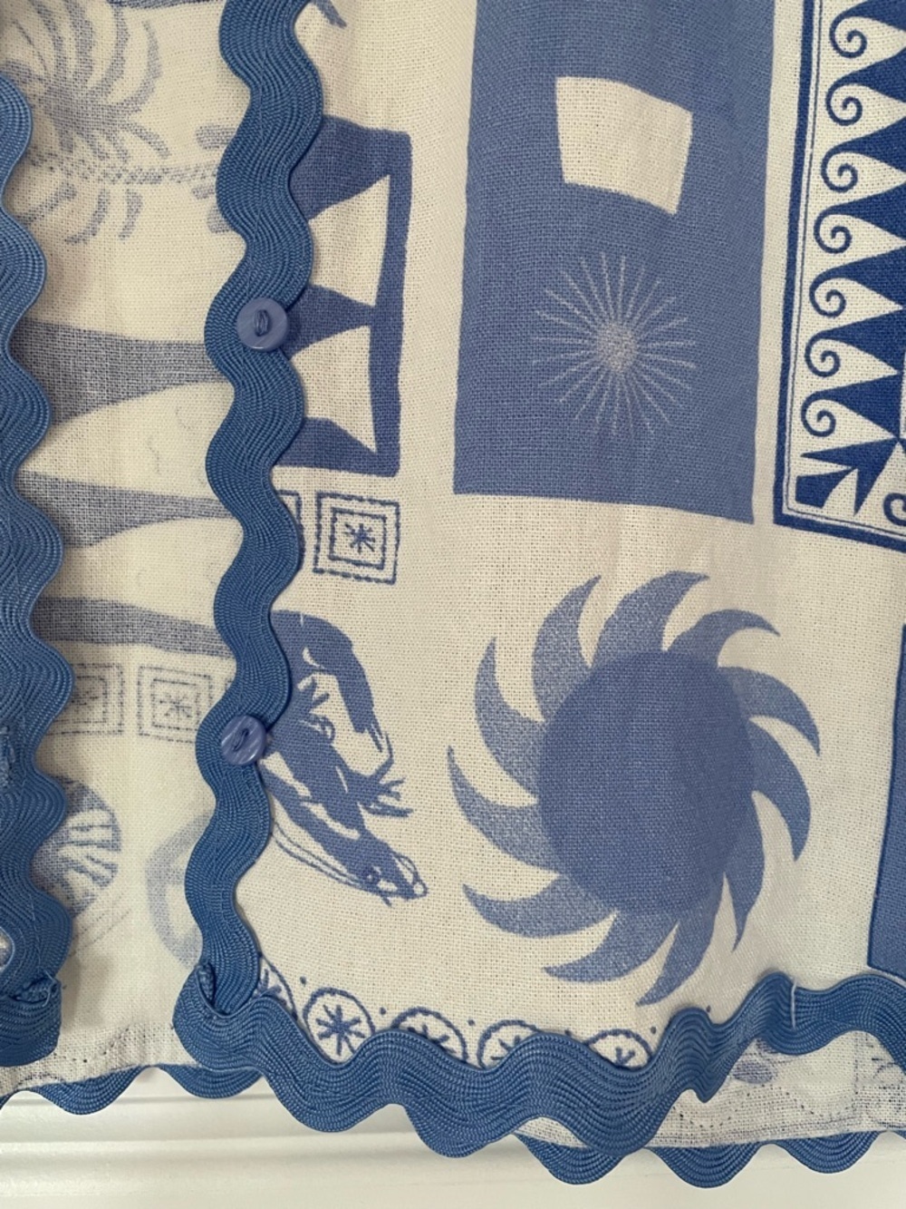 Calypso St. Barth Blue and White Mediterranean Resort Shirt, Small - Picture 4 of 6